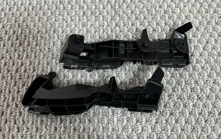 Крепления переднего бампера Toyota Fortuner (2011-2015 гг.) за 6 000 тг. в Астана