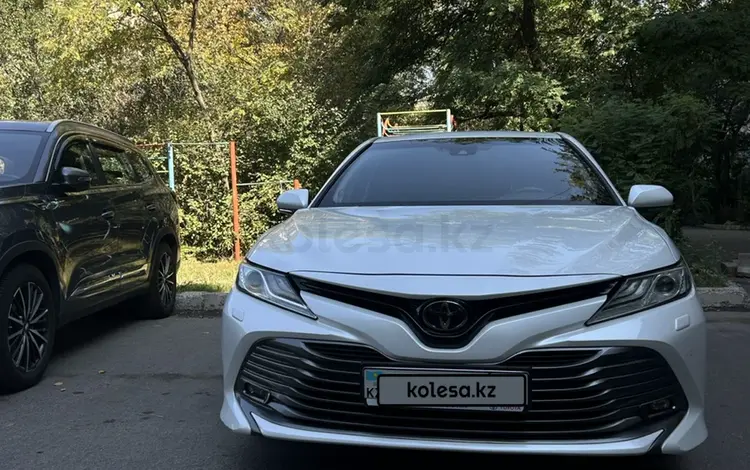 Toyota Camry 2021 года за 15 500 000 тг. в Алматы