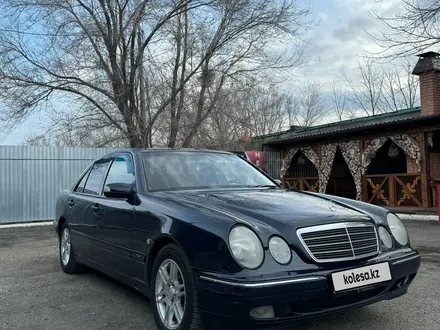 Mercedes-Benz E 200 2001 года за 3 500 000 тг. в Лисаковск – фото 4