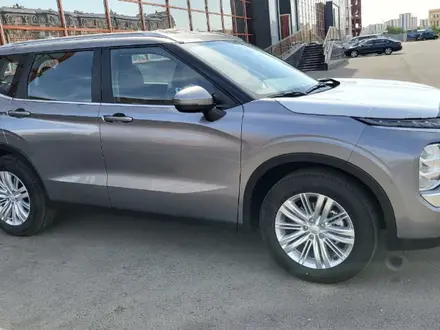 Mitsubishi Outlander 2023 года за 15 400 000 тг. в Павлодар – фото 2