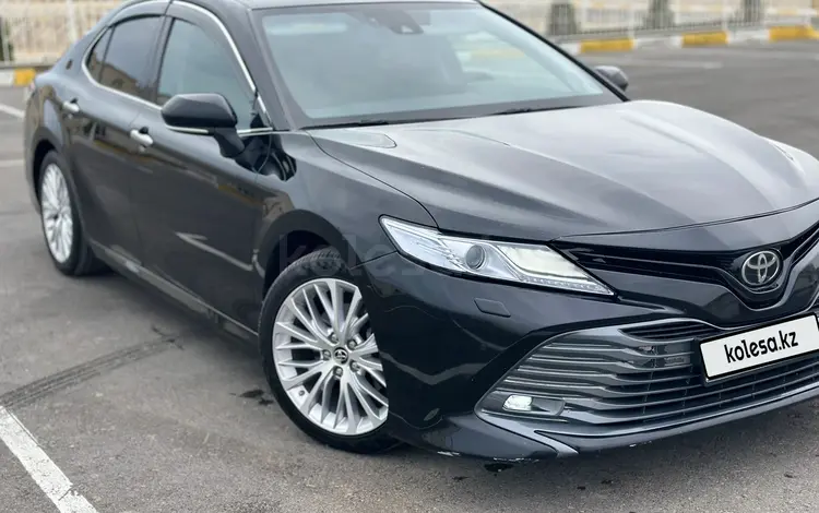 Toyota Camry 2020 года за 15 500 000 тг. в Актау