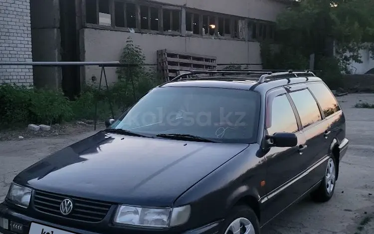 Volkswagen Passat 1994 годаүшін1 900 000 тг. в Семей