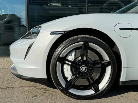 Porsche Taycan 2023 года за 55 000 000 тг. в Алматы – фото 22