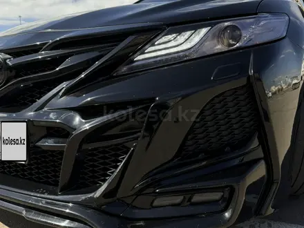 Toyota Camry 2019 года за 14 900 000 тг. в Астана – фото 12