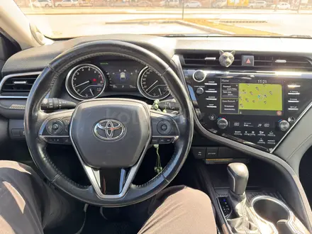 Toyota Camry 2019 года за 14 900 000 тг. в Астана – фото 31