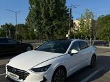 Hyundai Sonata 2023 года за 12 500 000 тг. в Шымкент – фото 2
