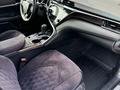 Toyota Camry 2020 года за 14 900 000 тг. в Астана – фото 17