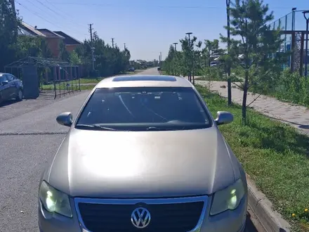Volkswagen Passat 2006 года за 2 500 000 тг. в Астана