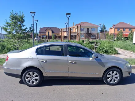 Volkswagen Passat 2006 года за 2 500 000 тг. в Астана – фото 2