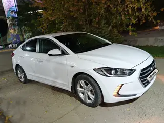 Hyundai Elantra, 2018