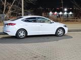 Hyundai Elantra 2018 годаүшін7 500 000 тг. в Семей – фото 2
