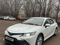 Toyota Camry 2021 года за 13 000 000 тг. в Астана