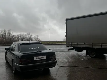 Mercedes-Benz E 320 1997 года за 3 000 000 тг. в Астана – фото 12