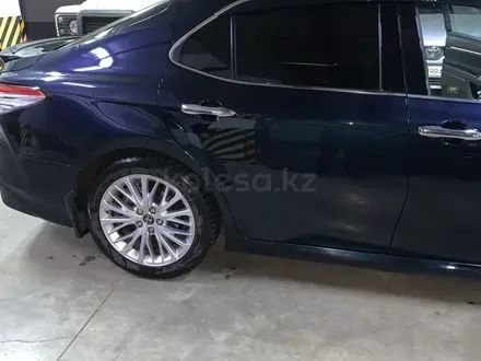 Toyota Camry 2018 года за 15 000 000 тг. в Астана – фото 3