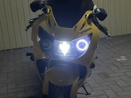 Honda  CBR 929RR Fireblade 2001 года за 2 000 000 тг. в Астана – фото 17