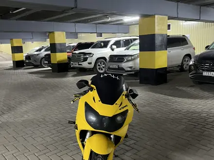 Honda  CBR 929RR Fireblade 2001 года за 2 000 000 тг. в Астана – фото 6