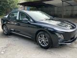 Hongqi E-QM5 2025 года за 8 499 000 тг. в Алматы – фото 3