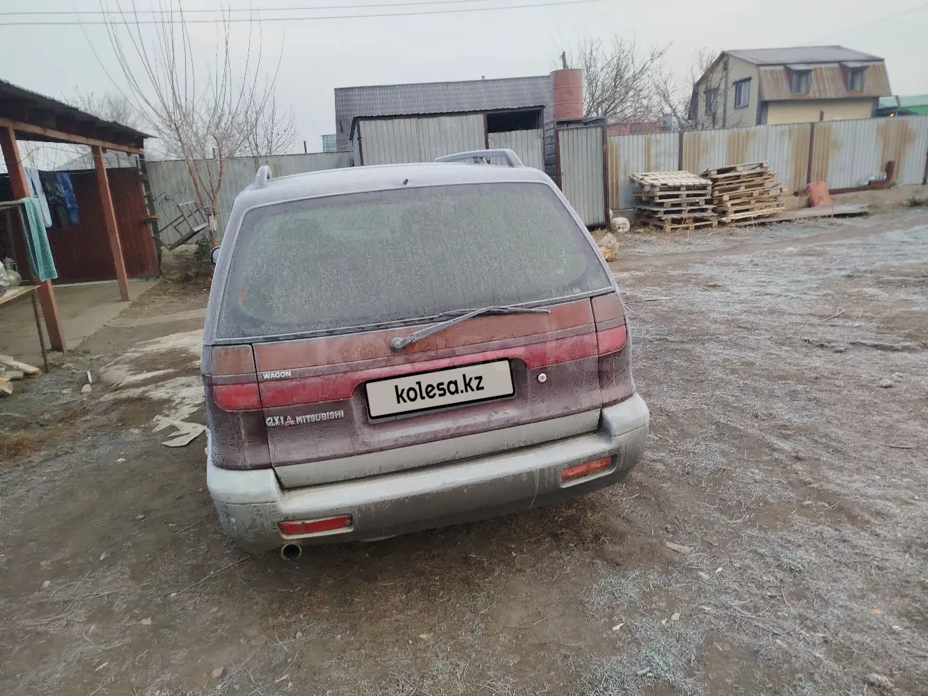 Mitsubishi Space Wagon, 1996