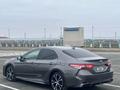Toyota Camry 2019 года за 8 500 000 тг. в Актобе – фото 5