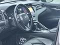 Toyota Camry 2019 года за 8 500 000 тг. в Актобе – фото 7