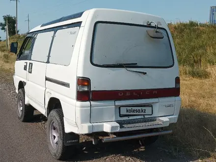 Mitsubishi Delica 1993 года за 1 700 000 тг. в Есик – фото 3