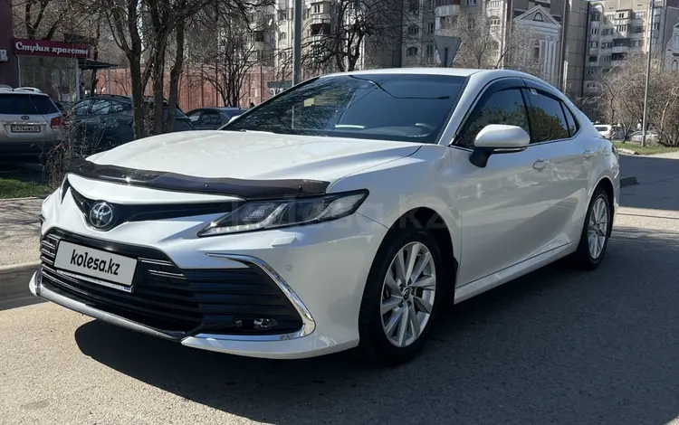 Toyota Camry 2023 года за 16 900 000 тг. в Алматы