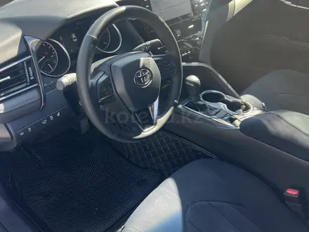 Toyota Camry 2023 года за 16 900 000 тг. в Алматы – фото 5
