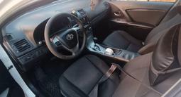Toyota Avensis 2010 года за 4 900 000 тг. в Актобе – фото 4