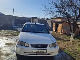 Toyota Camry, 2001