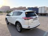 Toyota RAV4 2019 года за 15 500 000 тг. в Актау – фото 4