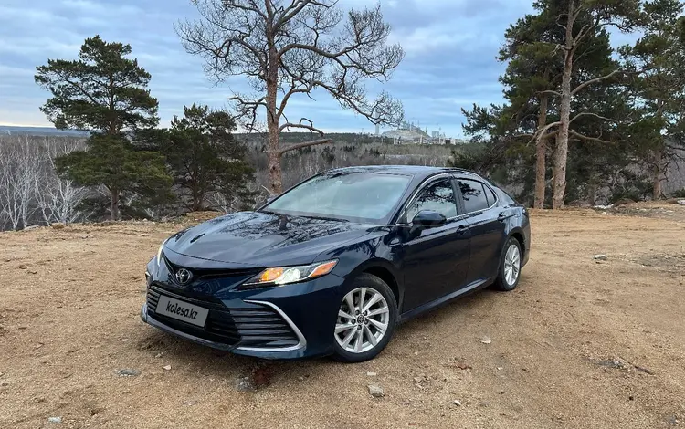 Toyota Camry 2021 года за 13 600 000 тг. в Кокшетау