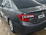 Toyota Camry 2014 годаүшін5 750 000 тг. в Актобе – фото 3