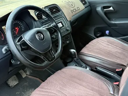 Volkswagen Polo 2017 года за 5 000 000 тг. в Атырау – фото 12