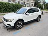 Volkswagen Tiguan 2018 года за 13 000 000 тг. в Алматы – фото 3