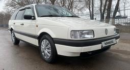 Volkswagen Passat 1993 года за 1 800 000 тг. в Алматы – фото 3
