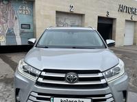 Toyota Highlander 2017 года за 18 000 000 тг. в Караганда