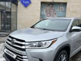 Toyota Highlander 2017 года за 18 000 000 тг. в Караганда – фото 2