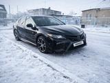 Toyota Camry 2019 года за 11 000 000 тг. в Караганда