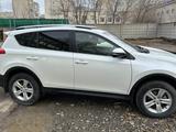 Toyota RAV4 2013 года за 9 000 000 тг. в Актобе – фото 4