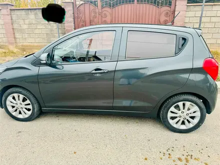 Chevrolet Spark 2018 года за 4 500 000 тг. в Кентау – фото 2