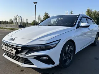 Hyundai Elantra, 2023