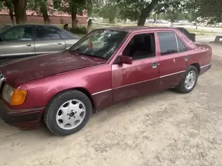Mercedes-Benz E-Class, 1992