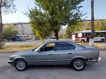 BMW 520 1991 года за 1 150 000 тг. в Шу – фото 3