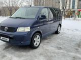 Volkswagen Caravelle 2005 года за 6 500 000 тг. в Караганда – фото 2