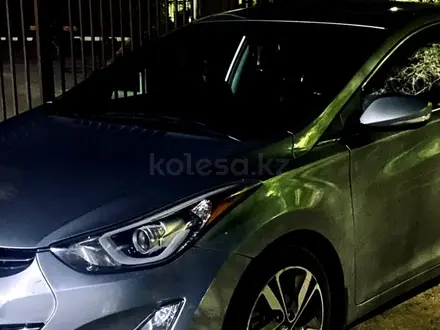 Hyundai Elantra 2014 года за 6 000 000 тг. в Уральск – фото 2