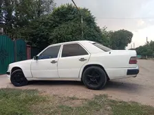 Mercedes-Benz E-Class, 1991