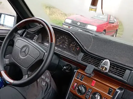 Mercedes-Benz E 220 1995 года за 2 850 000 тг. в Кокшетау – фото 9