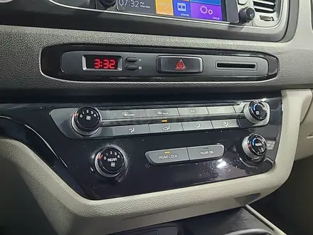 Kia Carnival 2014 года за 8 630 000 тг. в Алматы – фото 19