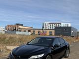 Toyota Camry 2018 годаүшін13 250 000 тг. в Астана
