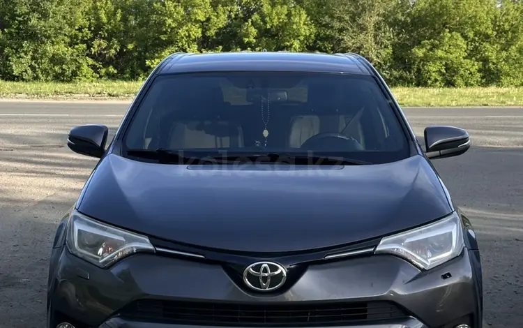 Toyota RAV4 2016 года за 10 600 000 тг. в Усть-Каменогорск